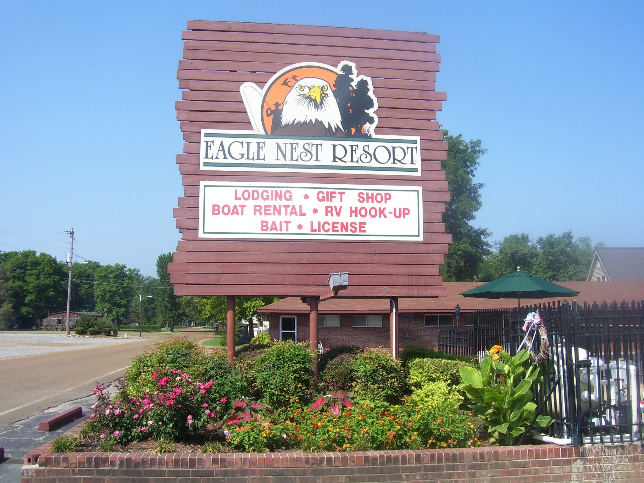 Eagle Nest Resort
